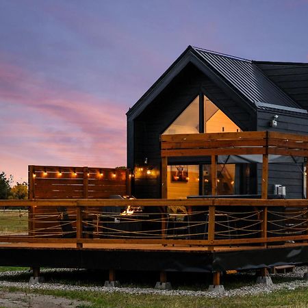 Modern Tiny Cabin, With Hot Tub In Choteau Mt Exterior foto
