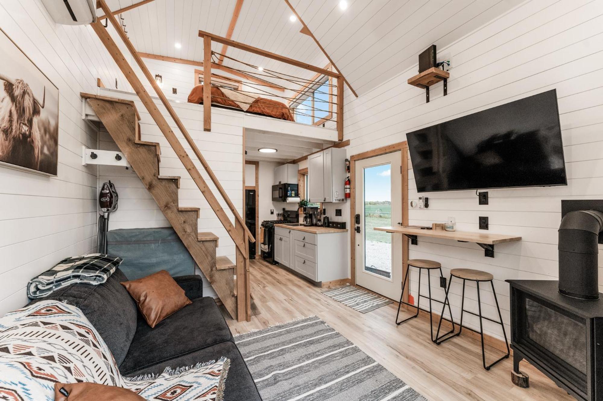Modern Tiny Cabin, With Hot Tub In Choteau Mt Exterior foto